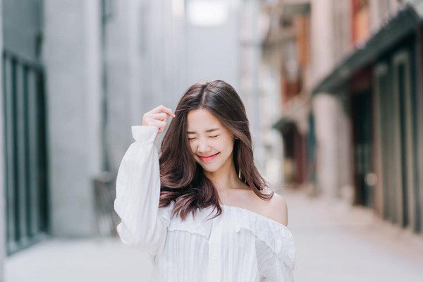 Nụ cười tỏa nắng của hot girl hút nửa triệu fan trên mạng xã hội Đời sống và Phát triển Online