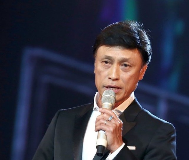 ly-do-ca-si-tuan-ngoc-ngung-hat-doi-liveshow-tro-ve-my1-1746709306.jpeg