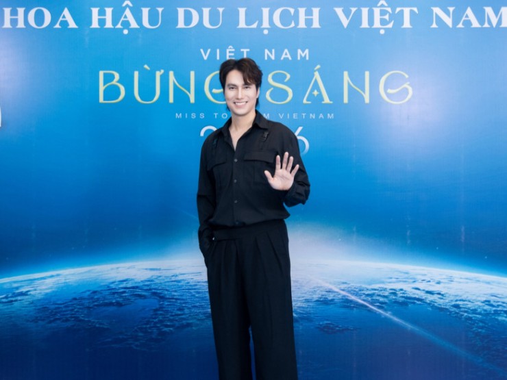1749536572-ngoai-hinh-dien-vien-viet-anh-khi-lan-dau-cham-thi-hoa-hau-dien-trai-khac-la-ben-hoa-edit-vietanh-91-7731-143-width780height585-1749659159.webp