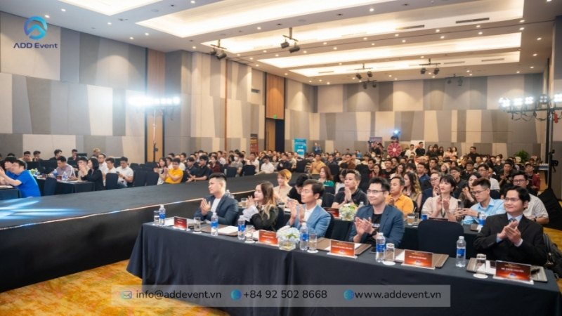 cong-ty-to-chuc-su-kien3-1749727951.png