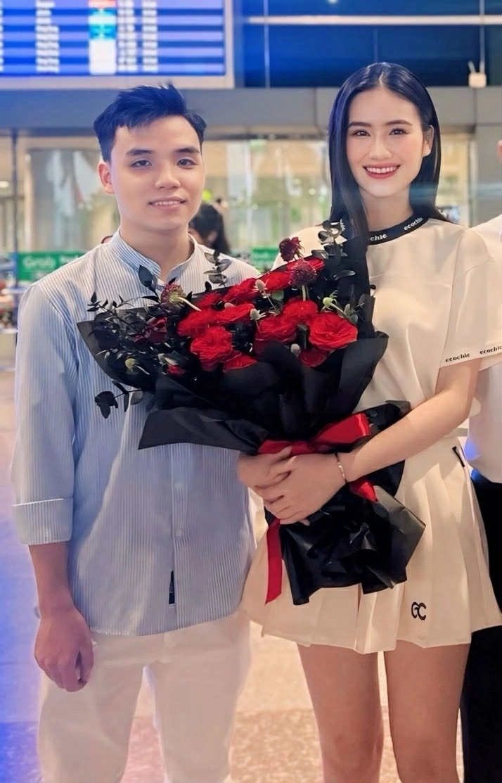 xon-xao-hinh-anh-hoa-hau-y-nhi-mac-vay-cuoi-sau-khi-phu-nhan-chia-tay-ban-trai-8-nam-b6f5b442abef4a7990ad61c149a86513-1502-1750251916.jpg