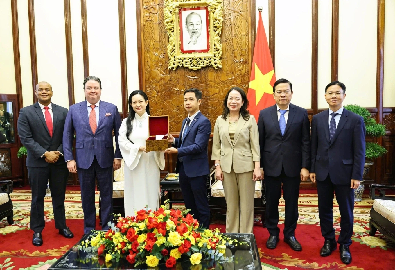 pho-ctn-tiep-khach-17522177415-2177-6300-1752226842-1752318923.webp