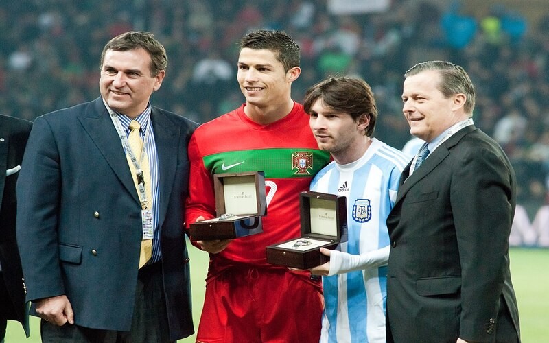 1200px-cristiano-ronaldo-l-lionel-messi-r-portugal-vs-argentina-9th-february-2011-1-1752804849.jpg