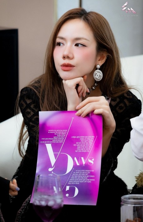 ca-si-phuong-ly-tai-em-xinh-say-hi15-1752927320-1753106263.jpg