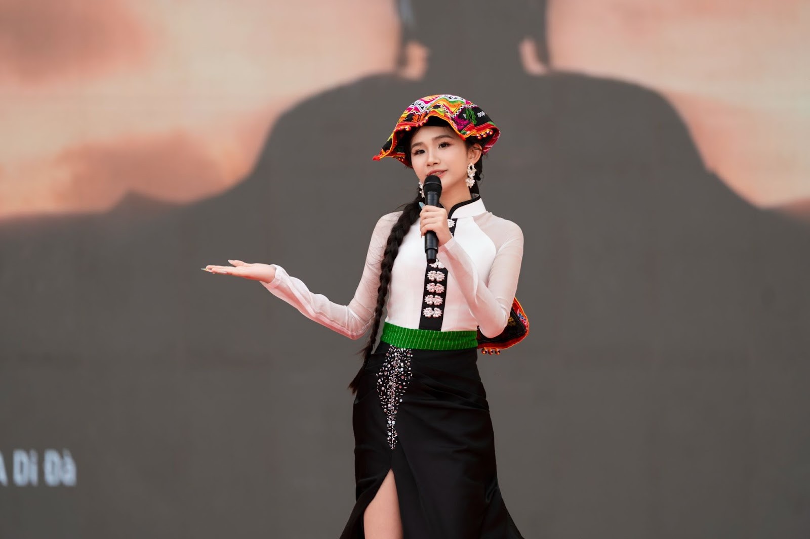 nguyen-huynh-yen-trang-2-1754535114.jpg