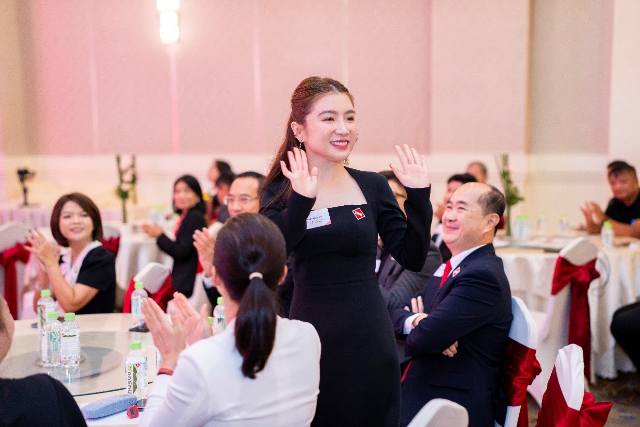 bni-hcm-south-ra-mat-chapter-marina-4-1755610332.jpg
