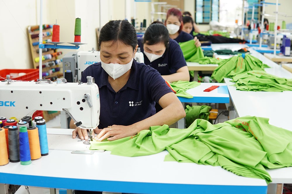 dong-phuc-5-1792990013.jpg