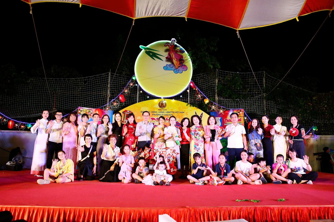 trung-thu-o-cho-dua-1-1759597334.jpg
