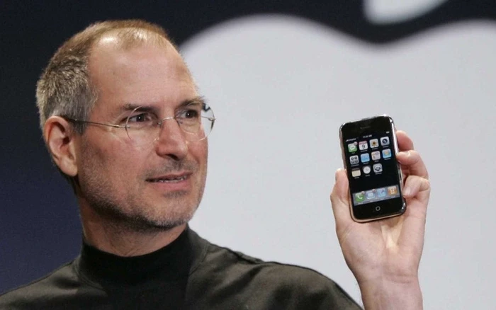 apple-reinvents-the-phone-how-steve-jobs-launched-the-first-ever-iphone-1483945248535-0-5-593-954-crop-1483945340945-1773024795.webp