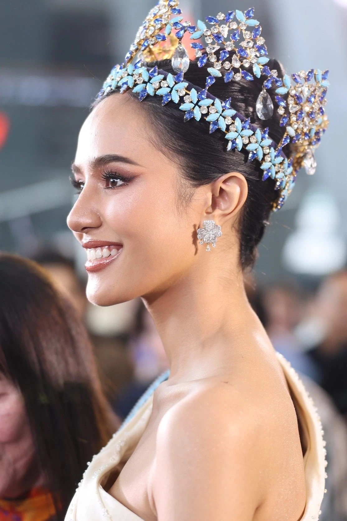 miss-world-opal-suchata-ve-nuoc-sau-dang-quang31-1749895311-1749906891.webp
