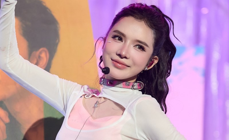 lyly-ex-1751206412.jpg