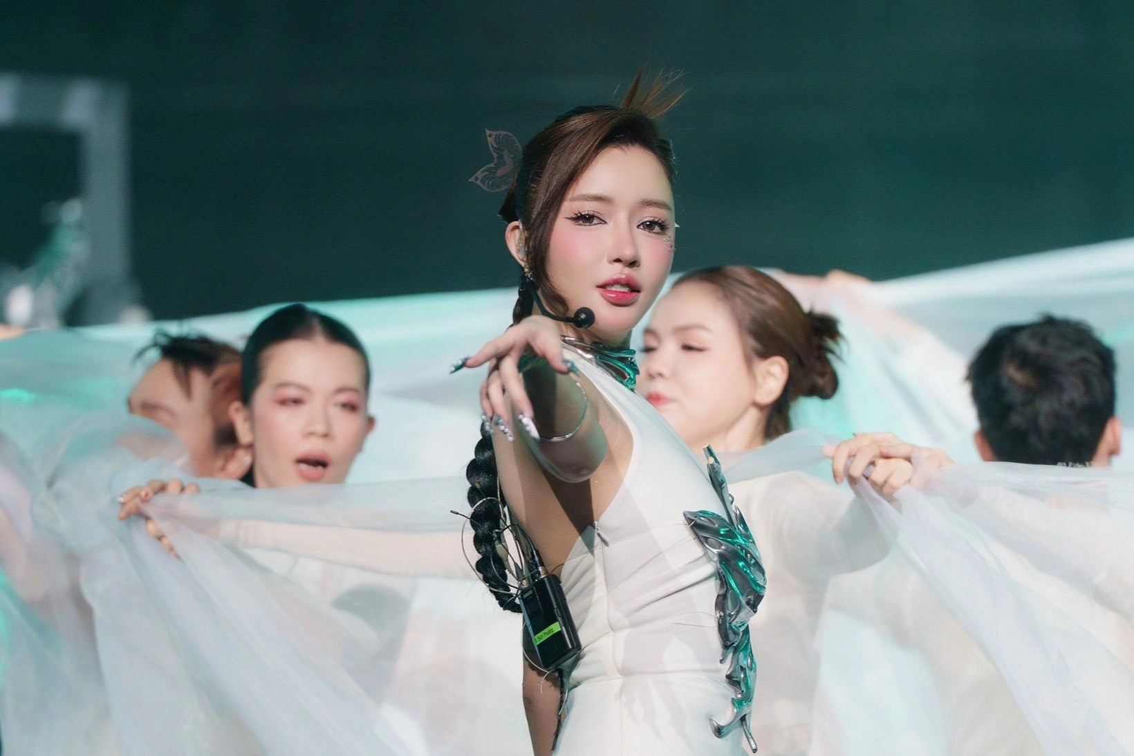 bichphuong-29-edited-1751842963227-1752151274.jpg