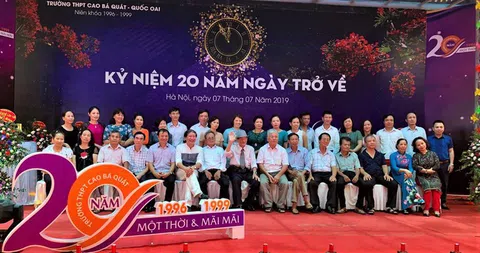 Dư âm 20 năm ngày Hội ngộ dưới mái trường Cao Bá Quát, Quốc Oai còn mãi