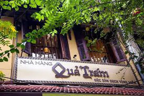 Đặc sản Trám bùi Tây Bắc tại nhà hàng Quả trám 21 Phùng hưng