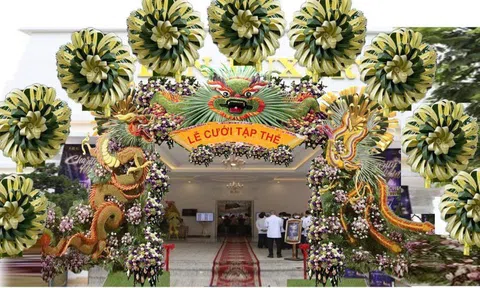 CLB Nét Việt kết hợp cùng Trung tâm Hỗ trợ thanh niên công nhân TP Hồ Chí Minh tổ chức lễ cưới cho 100 cặp đôi có hoàn cảnh khó khăn