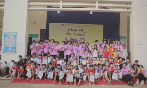 Chương trình Tình nguyện "Nắng ấm yêu thương 2022" và mùa hè đầy năng động của sinh viên Khoa Luật - Đại học Quốc gia Hà Nội