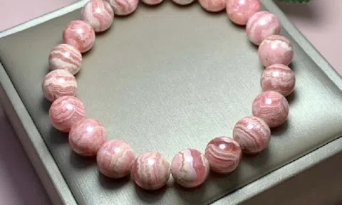 Vòng tay đá phong thủy - Đồ trang sức cầu bình an, may mắn