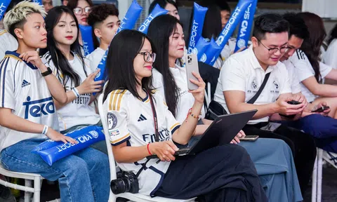Hà Nội: Hàng nghìn CĐV trắng đêm “tiếp lửa” cho Real Madrid đấu với Arsenal