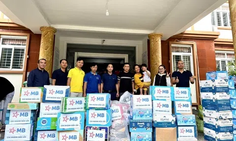 Nhiều chi nhánh MB chung tay hỗ trợ người dân khắc phục hậu quả thiên tai