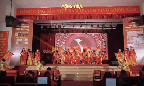 Gala Vọng Đông 2025: Hành trình hiện thực hóa ước mơ mang hơi ấm lên vùng cao của sinh viên trường Báo