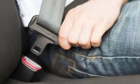 Từ 2020, ngồi taxi không cài dây an toàn bị phạt đến 500.000 đồng