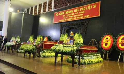 Thủ tướng Nguyễn Xuân Phúc tới viếng 3 chiến sĩ sỹ hy sinh ở Đồng Tâm