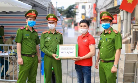 Chúng tôi sẽ hỗ trợ người lao động nghèo đến khi hết dịch mới thôi
