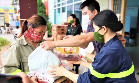 TP.HCM khẩn trương triển khai gói hỗ trợ an sinh xã hội tháng 8 và 9/2021 cho các trường hợp khó khăn