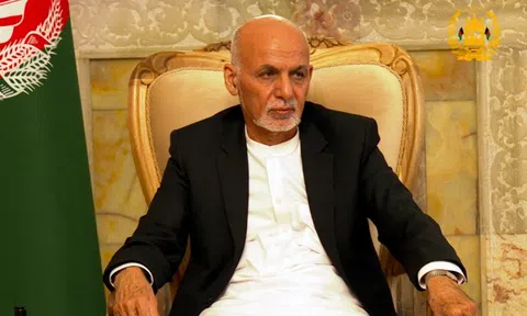 Aghanistan thất thủ, tổng thống chạy khỏi đất nước