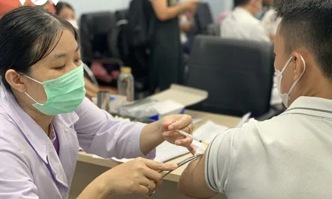 Nơi tiêm chậm, chỗ không có vaccine để tiêm, khi nào Việt Nam đạt miễn dịch cộng đồng?