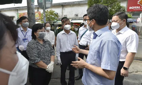 PTT Vũ Đức Đam: Không để bất kỳ người dân nào bị đứt bữa hay thiếu chăm sóc y tế
