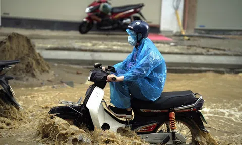 Mưa rào và dông rải rác khắp các khu vực trên cả nước
