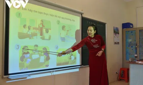 Thiếu hàng ngàn giáo viên, địa phương loay hoay trong tổ chức dạy học