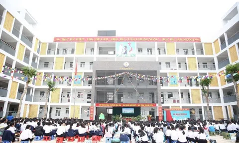 Hà Nội: Trường THCS Phú Cường khai giảng năm học mới 2021 - 2022  trực tuyến