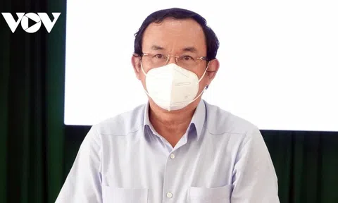 Bí thư Thành uỷ TP.HCM: “Thành phố sẽ mở cửa dần từng bước, mở tới đâu quản lý tới đó”