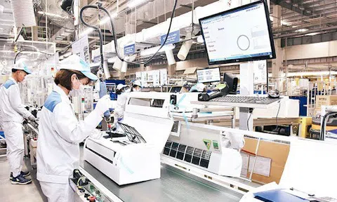 Doanh nghiệp phải làm gì để tồn tại trong bối cảnh sống chung với COVID-19
