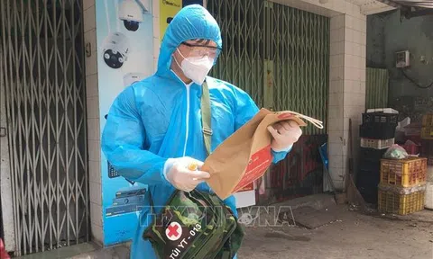Thủ tướng đề nghị Hà Nội, TP Hồ Chí Minh và Bình Dương rà soát, khắc phục ngay tồn tại về hỗ trợ y tế, lương thực, thực phẩm