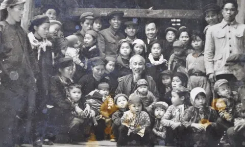 Một số tư liệu ảnh Chủ tịch Hồ Chí Minh từ năm 1954 - 1969 (Phần 1)