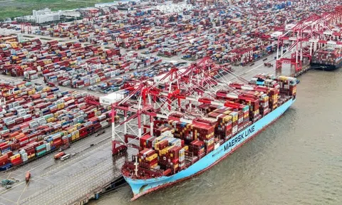 Kinh tế thế giới nổi bật tuần (10-16/9): Nga ra đòn với công ty công nghệ nước ngoài; Trung Quốc giảm tốc; Mỹ lo thâm hụt ngân sách cao thứ 2 lịch sử