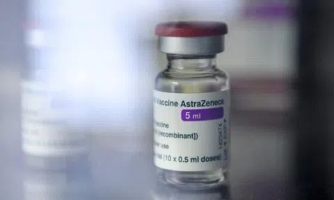28/9: Việt Nam tiếp nhận 2,6 triệu liều vaccine COVID-19 từ Chính phủ Đức; 533.275 ca F0 đã khỏi bệnh
