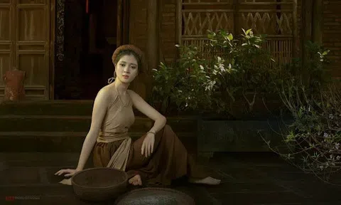 Trả yếm lại cho anh