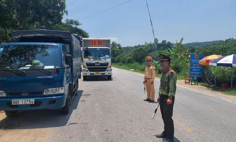 Tuyên Quang: Người từ vùng xanh, vàng vào tỉnh không cần giấy xét nghiệm SARS-CoV-2