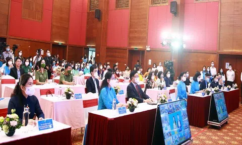 Vinh danh những tấm gương phụ nữ khát khao xây dựng cuộc sống tốt đẹp