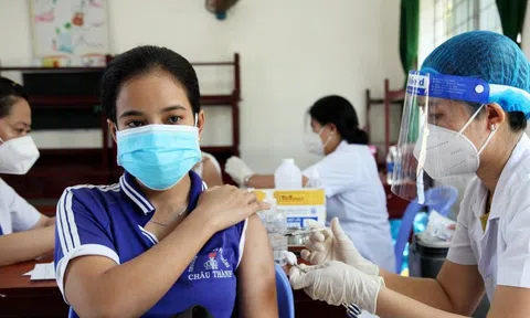 Kiên Giang: 12.888 học sinh lớp 12 được tiêm  vaccine phòng Covid -19