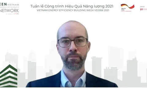 GIẢI MÃ CÔNG TRÌNH THƯƠNG MẠI NET-ZERO – ĐIỆN MẶT TRỜI MÁI NHÀ VÀ HIỆU QUẢ NĂNG LƯỢNG