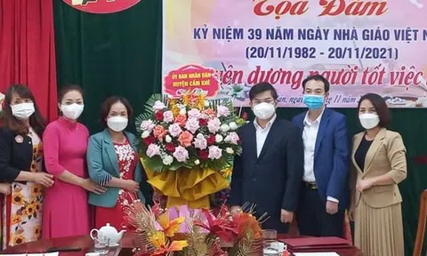 Phú Thọ: Cẩm Khê mừng Ngày Nhà giáo Việt Nam, góp phần làm rạng danh sự nghiệp trồng Người