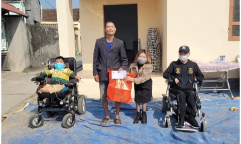 Bàn giao Nhà tình nghĩa cho gia đình ông Thân Văn Vui ở Bắc Giang