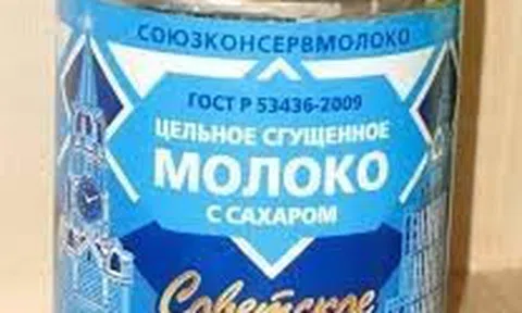Hai hộp sữa đặc Moloko Liên xô