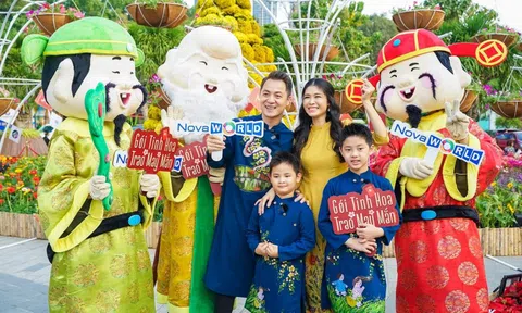 Anh Khôi - Thủy Anh: "Hội Hoa Xuân tại Novaland Gallery mang lại cảm giác của sự đầm ấm, đầy đủ