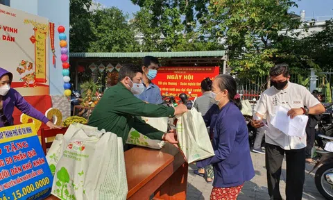 Cựu chiến binh Sở Tư pháp TP.HCM: Trao 275 phần quà Tết cho người nghèo, học sinh khó khăn 